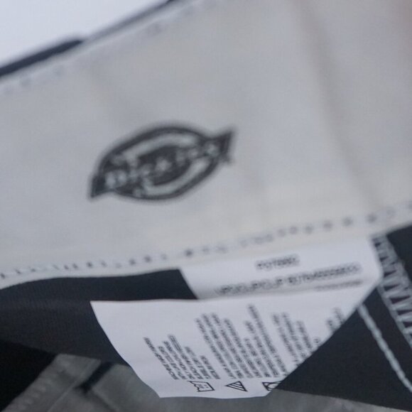 Dickies Black 744 Low Rise Straight Leg Wrinkle Resistant Work Pants Size 10R - Picture 10 of 13